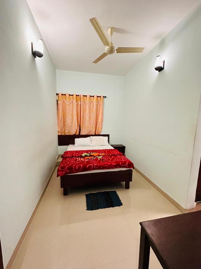 Pkn Homestay Kumily เทกคาดี ภายนอก รูปภาพ