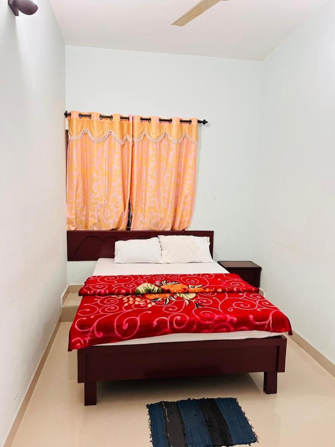 Pkn Homestay Kumily เทกคาดี ภายนอก รูปภาพ