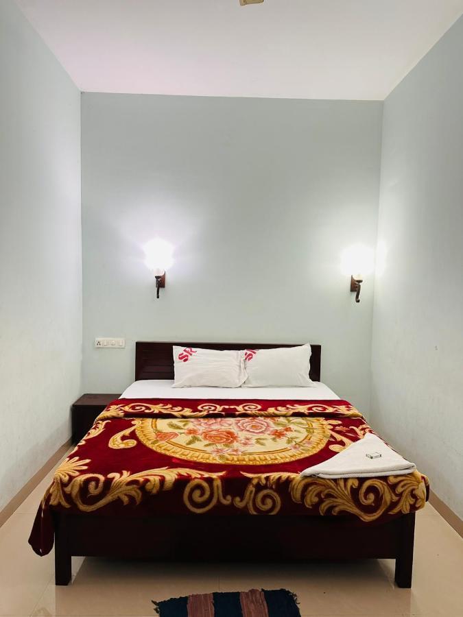 Pkn Homestay Kumily เทกคาดี ภายนอก รูปภาพ