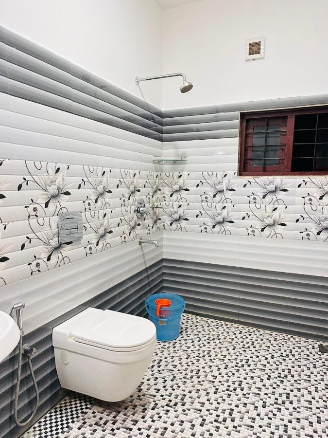 Pkn Homestay Kumily เทกคาดี ภายนอก รูปภาพ